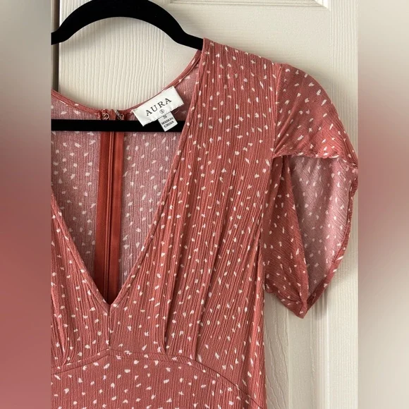 Aura flutter sleeve pattern mauve mini dress - Picture 2 of 3